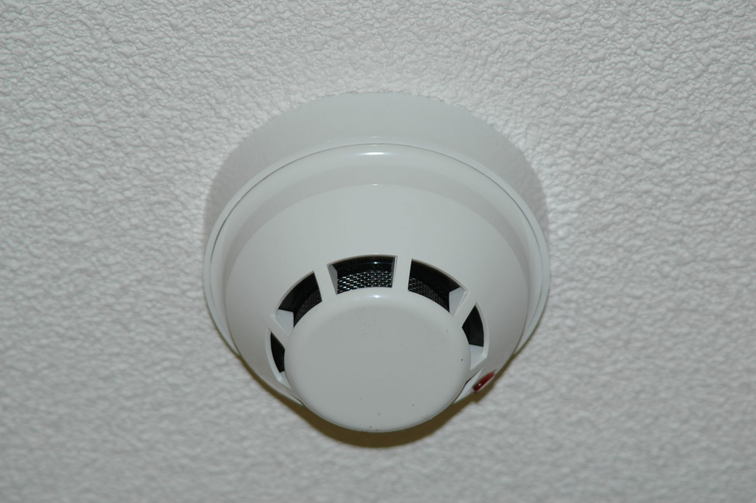 How do Smoke Detectors Work? Keep Your Home Safe