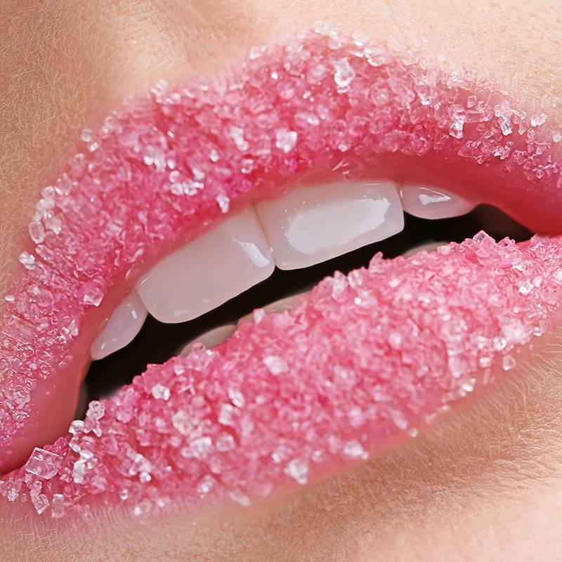 sugar exfoliate to make natural pink lips 