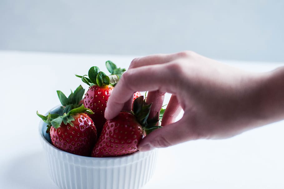 add strawberries to lighten lips 