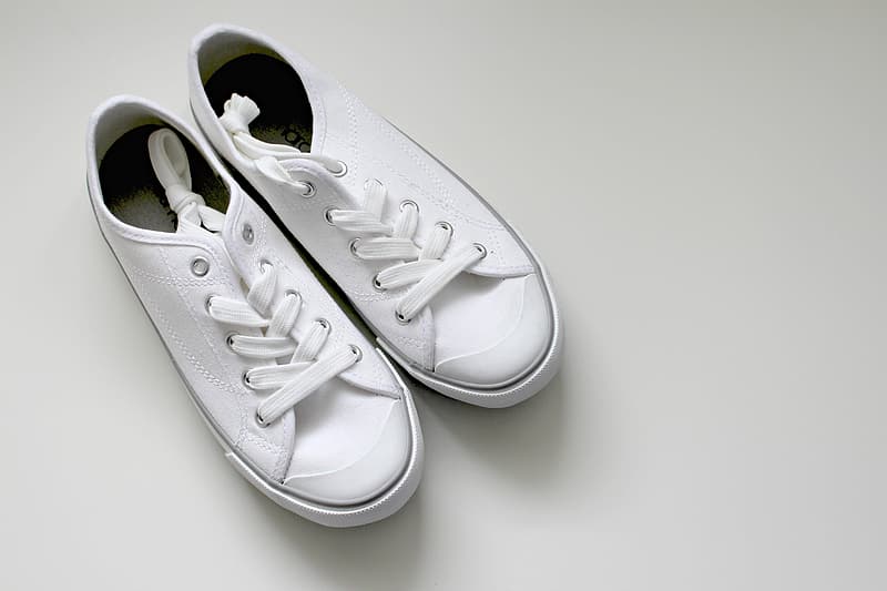 how to clean white vans with toothpaste