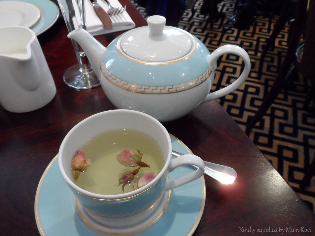 rose tea for hydration and weight loss