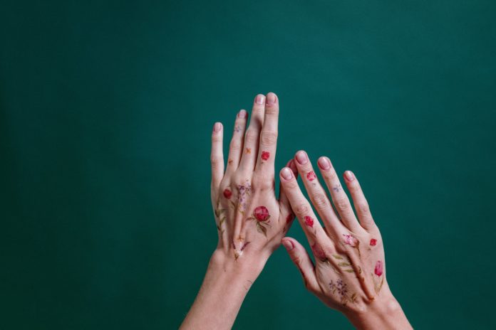 tiny flower tattoos