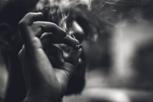 smoking-2529858_1280
