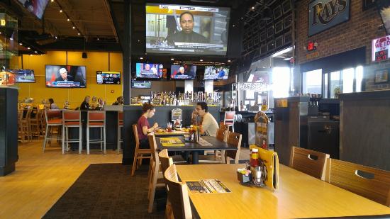 Buffalo Wild Wings are open on new year's day