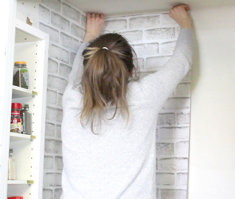Remove Peel-And-Stick Wallpaper from corners