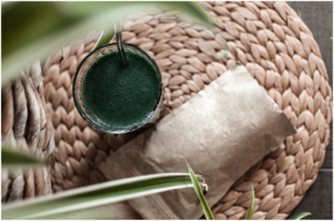 Kratom matcha in a glass