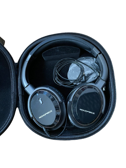 Monoprice 110010 Noise Canceling Headphones case inside view