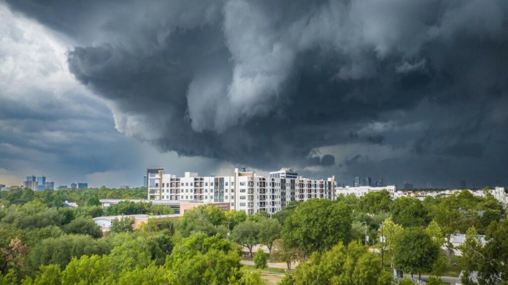 living in Texas comes with a disadvantage of Storms