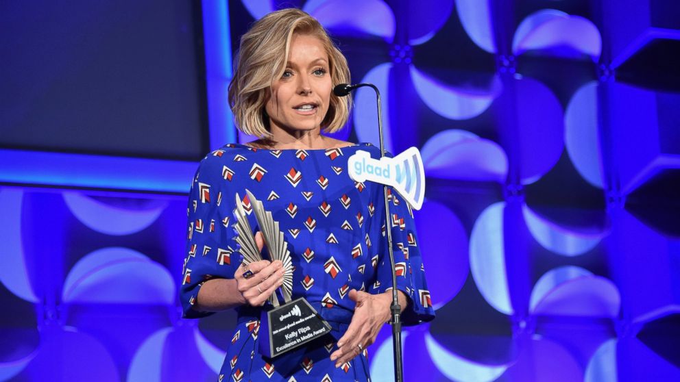 Kelly Ripa Holding Her Award