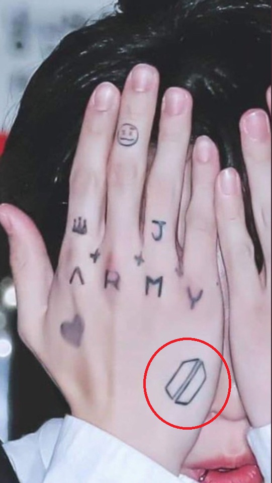 Jungkook tattoo door design