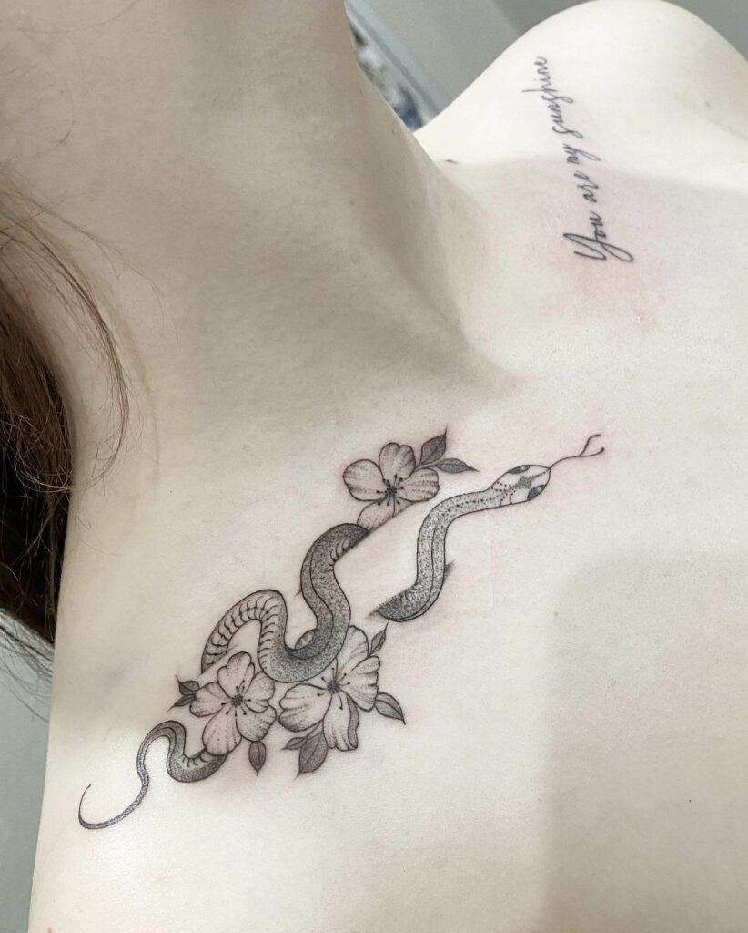 20+ SNAKE COLLARBONE TATTOO IDEAS THAT WILL BLOW YOUR MIND