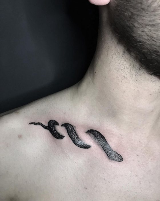 20+ SNAKE COLLARBONE TATTOO IDEAS THAT WILL BLOW YOUR MIND