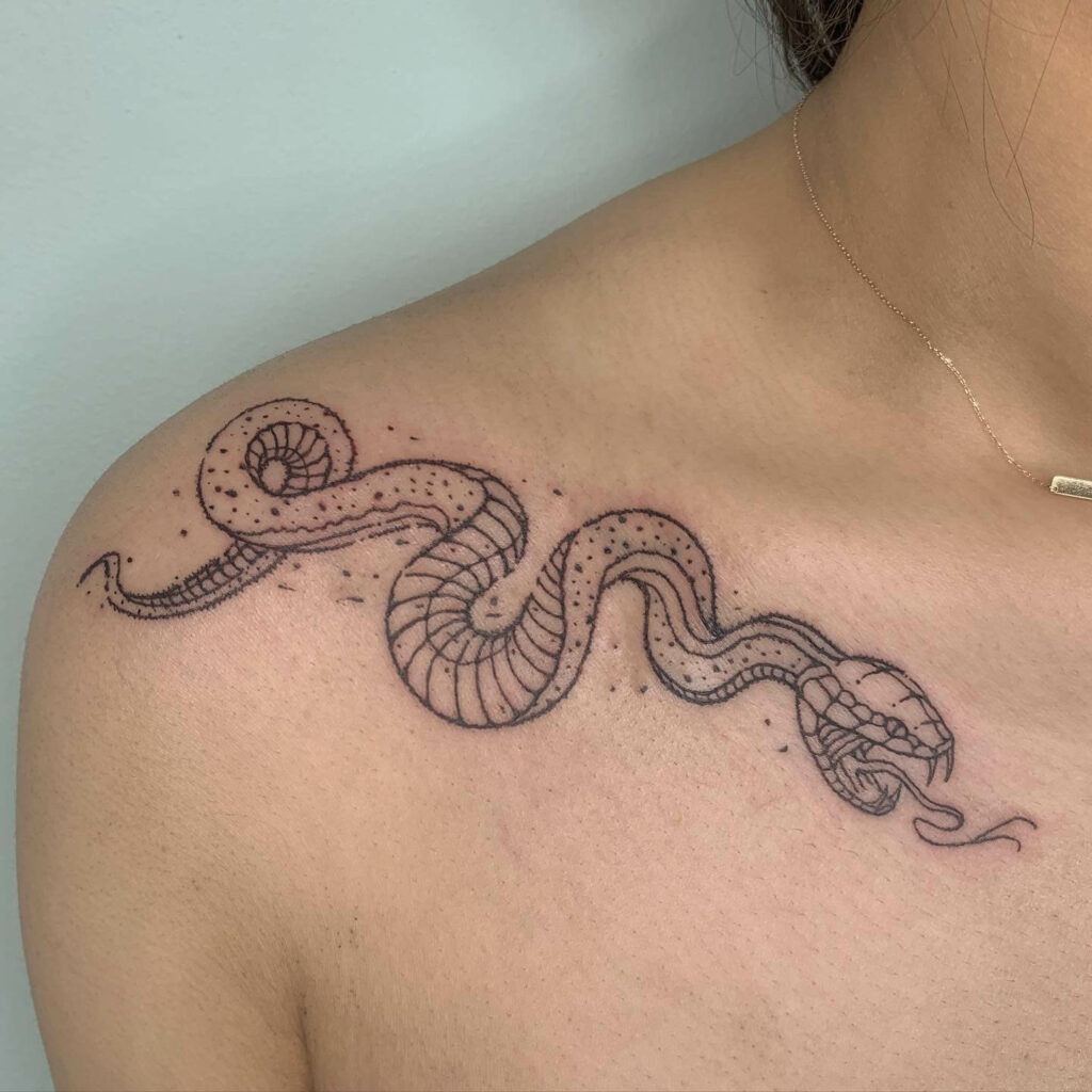 20+ SNAKE COLLARBONE TATTOO IDEAS THAT WILL BLOW YOUR MIND
