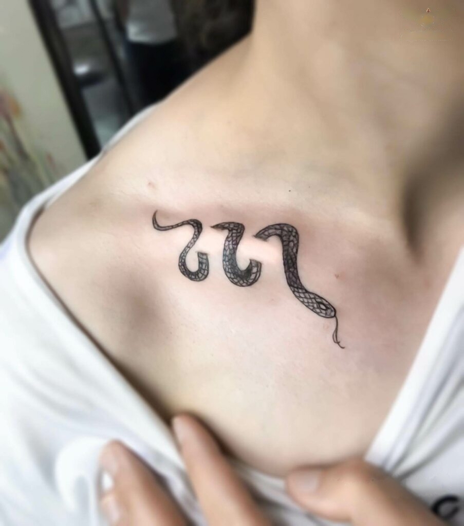 20+ SNAKE COLLARBONE TATTOO IDEAS THAT WILL BLOW YOUR MIND