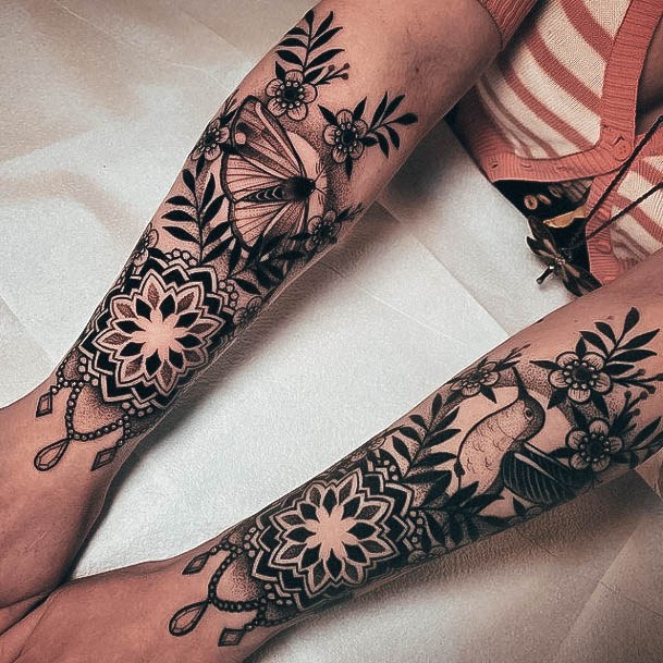 30+ FEMALE FLOWER SLEEVE TATTOO IDEAS THAT WILL BLOW YOUR MIND