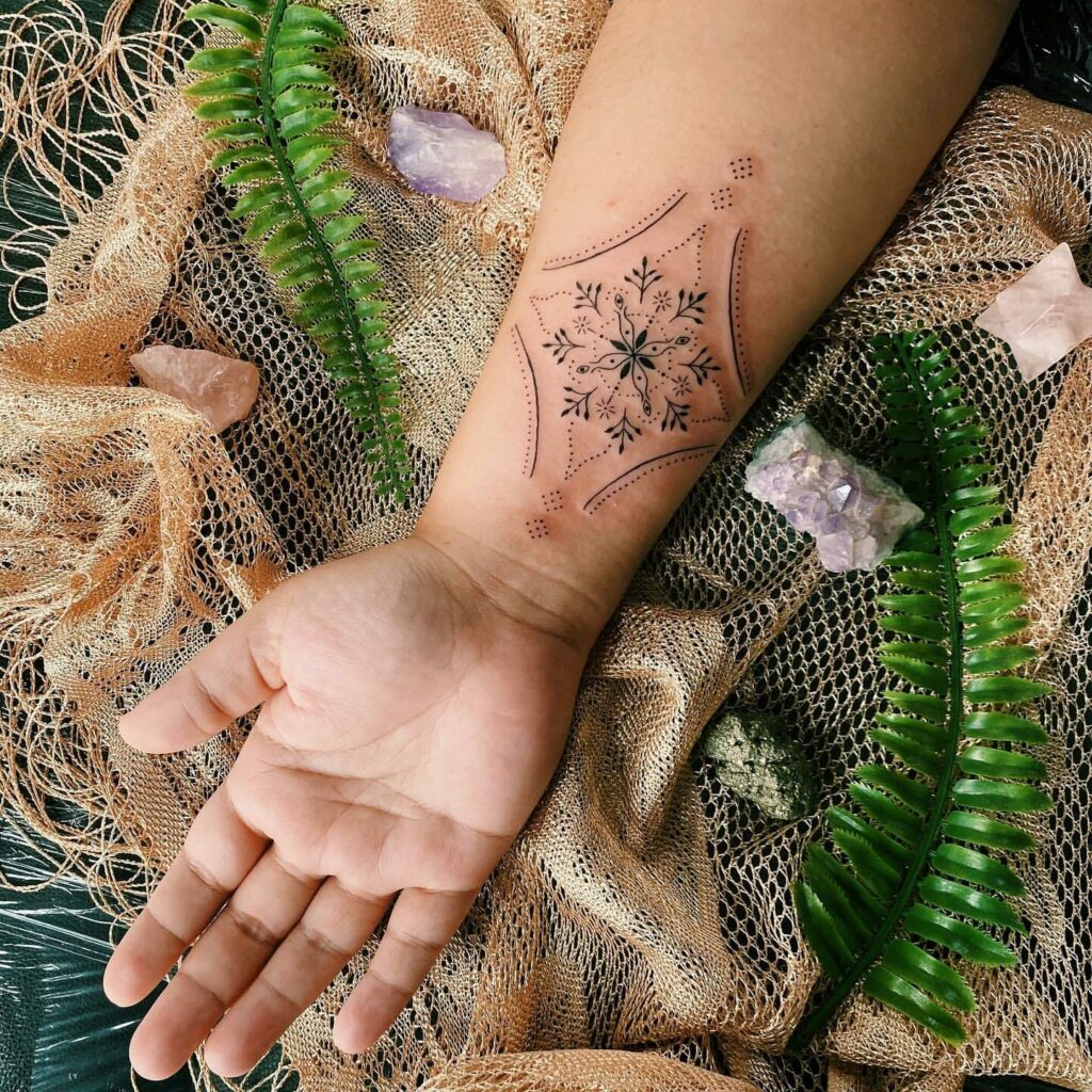 70+ FEMALE STRENGTH SYMBOL TATTOO DESIGNS THAT WILL BLOW YOUR MIND