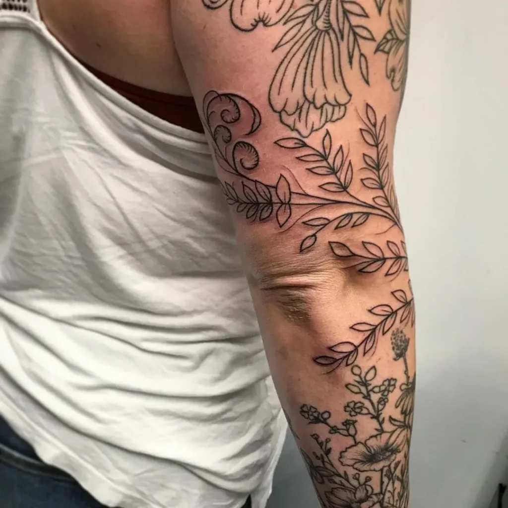 70+VINE FLOWER TATTOO IDEAS THAT WILL BLOW YOUR MIND