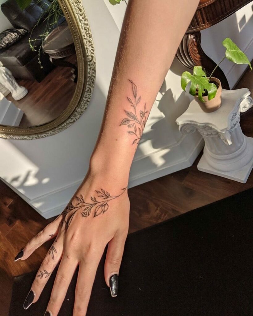 70+VINE FLOWER TATTOO IDEAS THAT WILL BLOW YOUR MIND