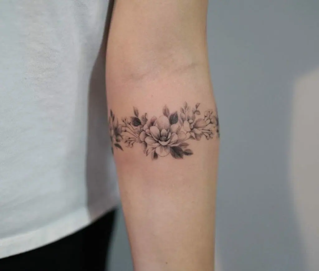 70+VINE FLOWER TATTOO IDEAS THAT WILL BLOW YOUR MIND