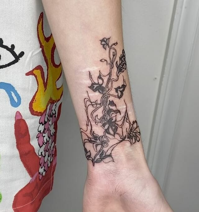 70+VINE FLOWER TATTOO IDEAS THAT WILL BLOW YOUR MIND