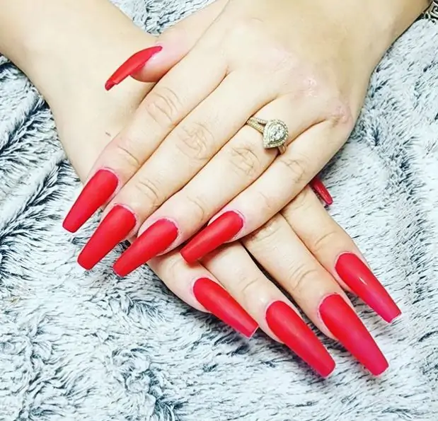 Pretty Red Nails without Shine 