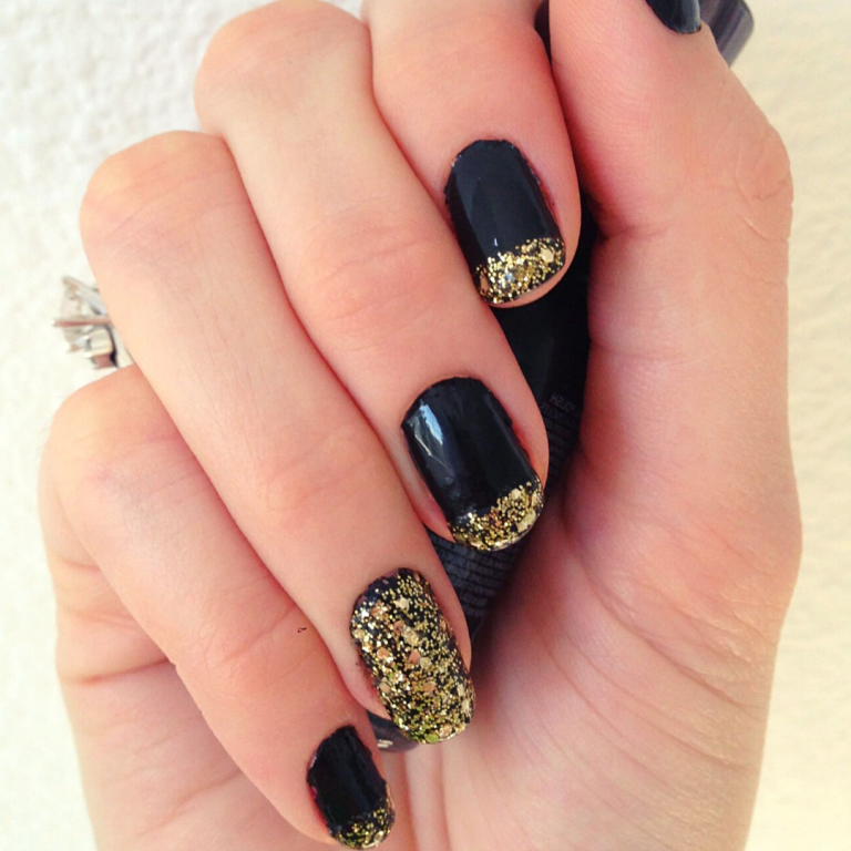 Black sequin nails