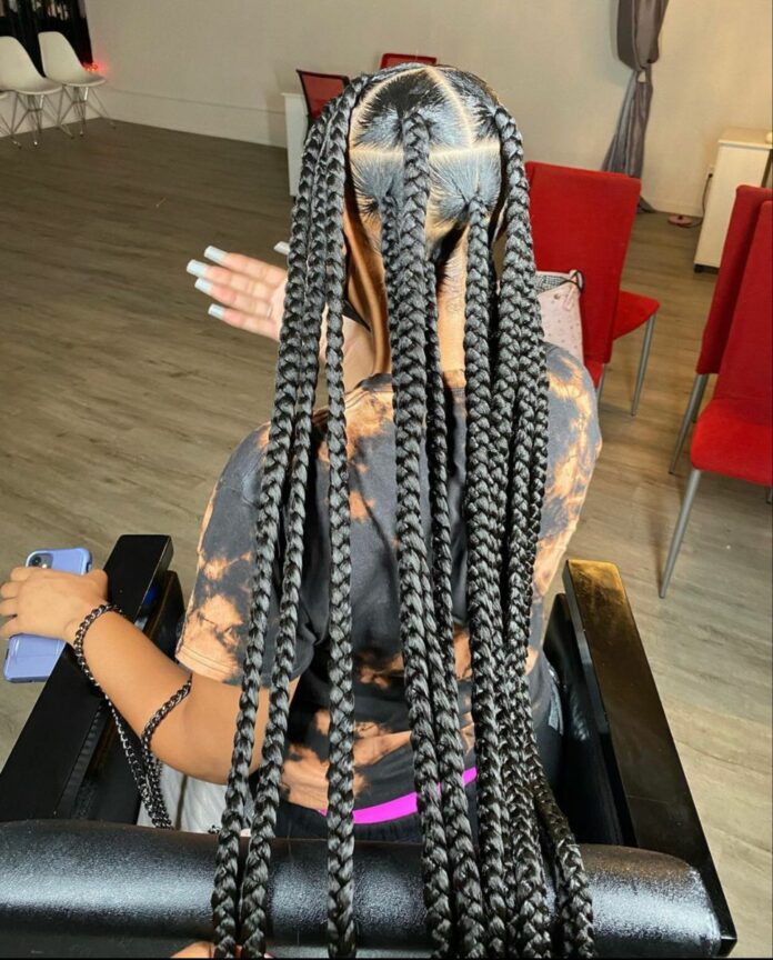 Jumbo Knotless Braids