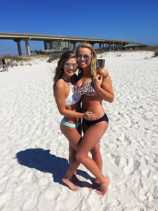 Hot Lainey Wilson Bikini Photos - fixthelife