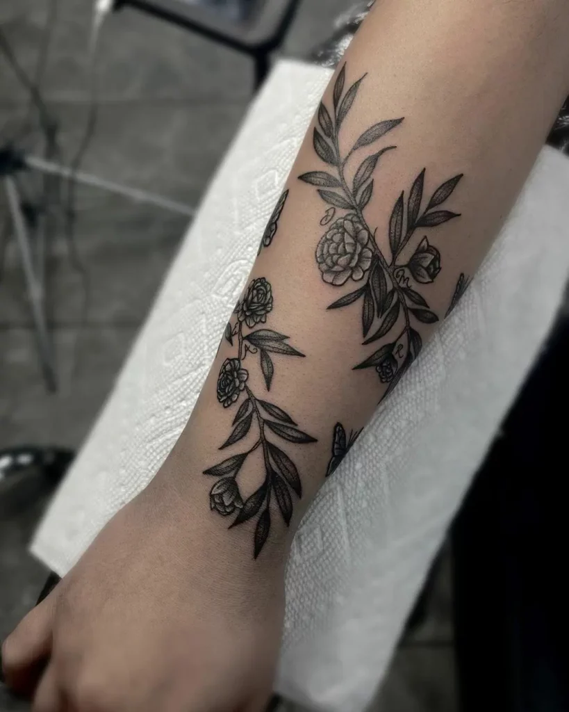 70+VINE FLOWER TATTOO IDEAS THAT WILL BLOW YOUR MIND