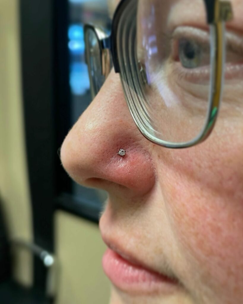 which side of nose to pierce
