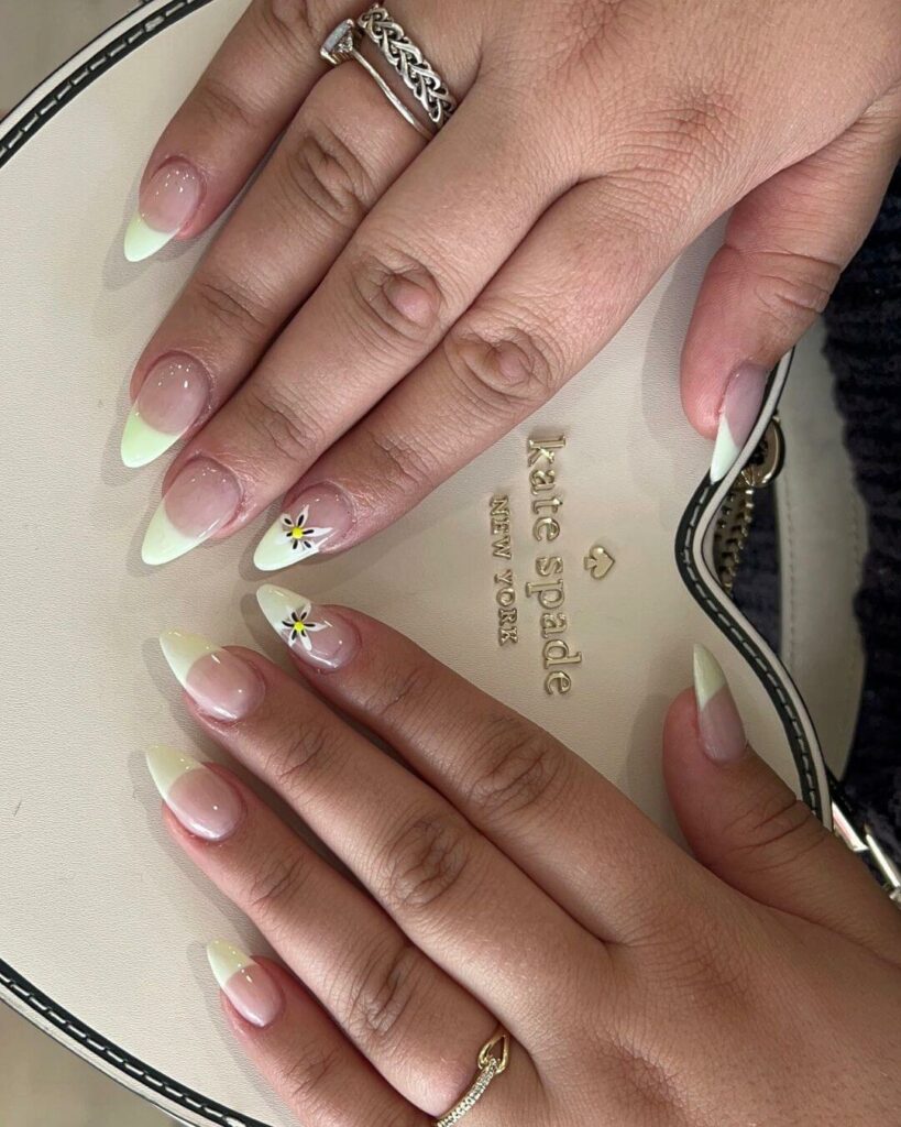 70+ Summer Flower Nails Designs and Simple Nails Designs