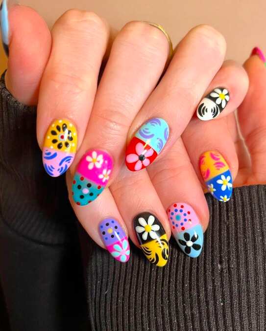 70+ Summer Flower Nails Designs and Simple Nails Designs