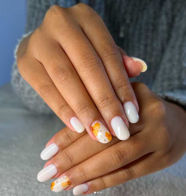 70+ Summer Flower Nails Designs and Simple Nails Designs