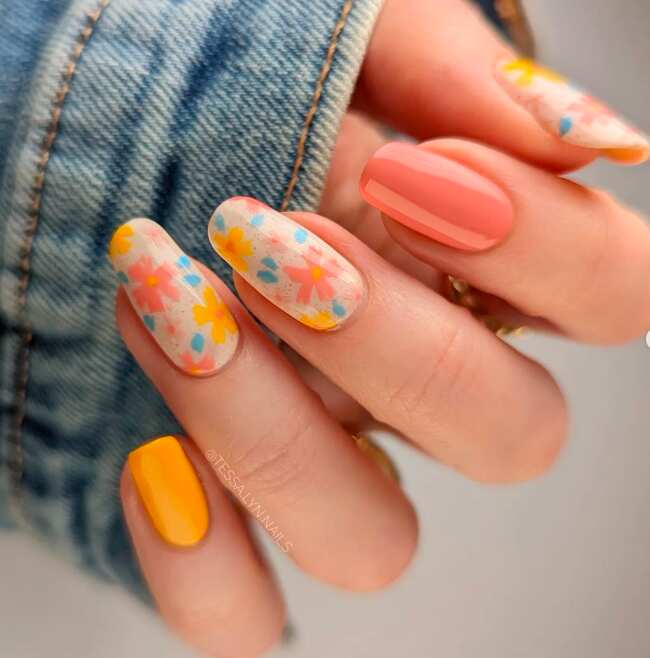 70+ Summer Flower Nails Designs and Simple Nails Designs