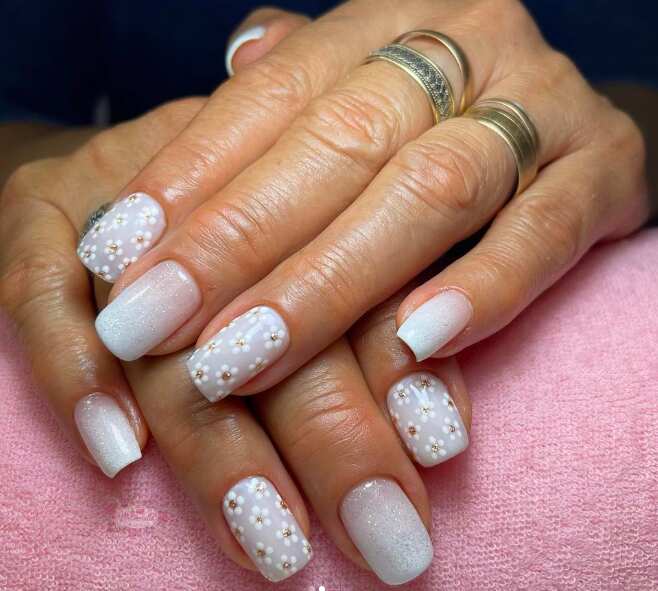 70+ Summer Flower Nails Designs and Simple Nails Designs