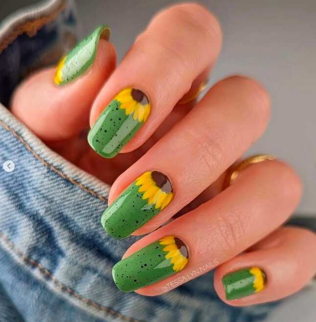 70+ Summer Flower Nails Designs and Simple Nails Designs