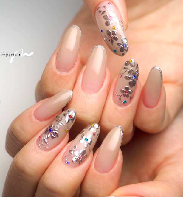 70+ Summer Flower Nails Designs and Simple Nails Designs
