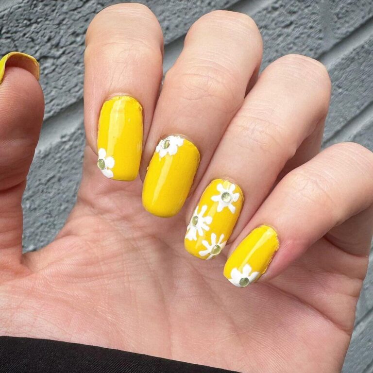 70+ Summer Flower Nails Designs and Simple Nails Designs