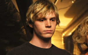 is evan peters gay